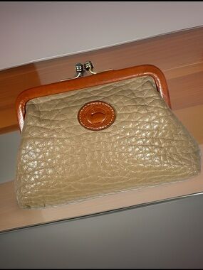 🦆 DOONEY & BOURKE LEATHER KISSLOCK COIN POUCH IN FOREST TAUPE WITH TAN TRIM